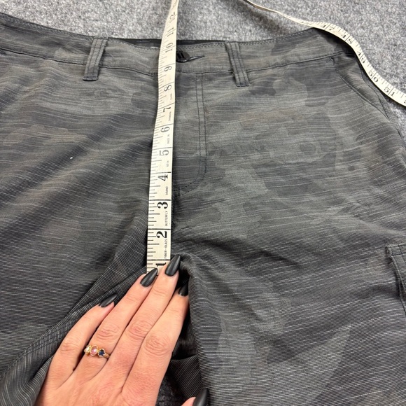 SALTY CREW Men’s Hybrid Grey Stripe Camo Swim Shorts size: 31 - Picture 6 of 10
